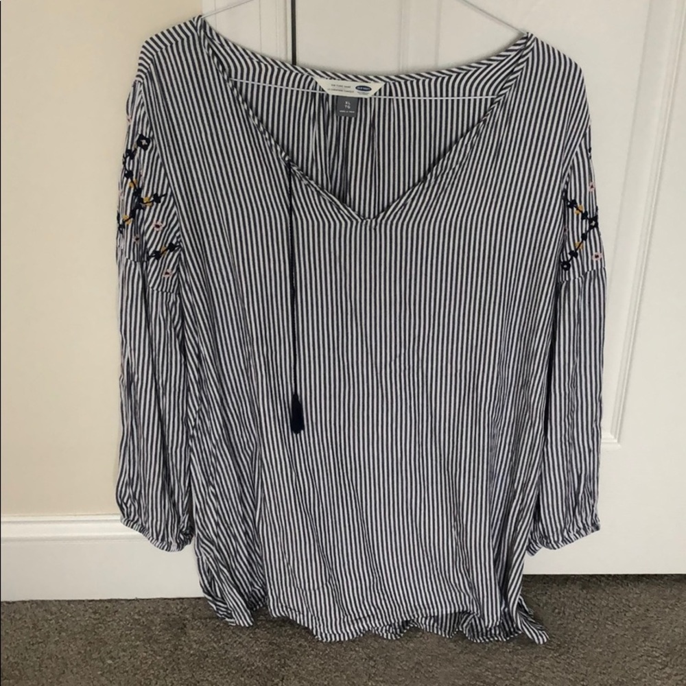 embroidered sleeve tunic